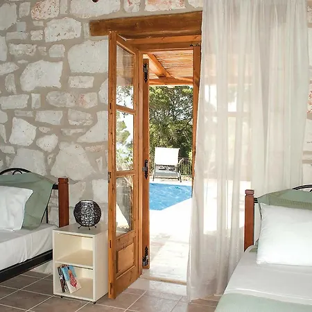 Aloni Villa *